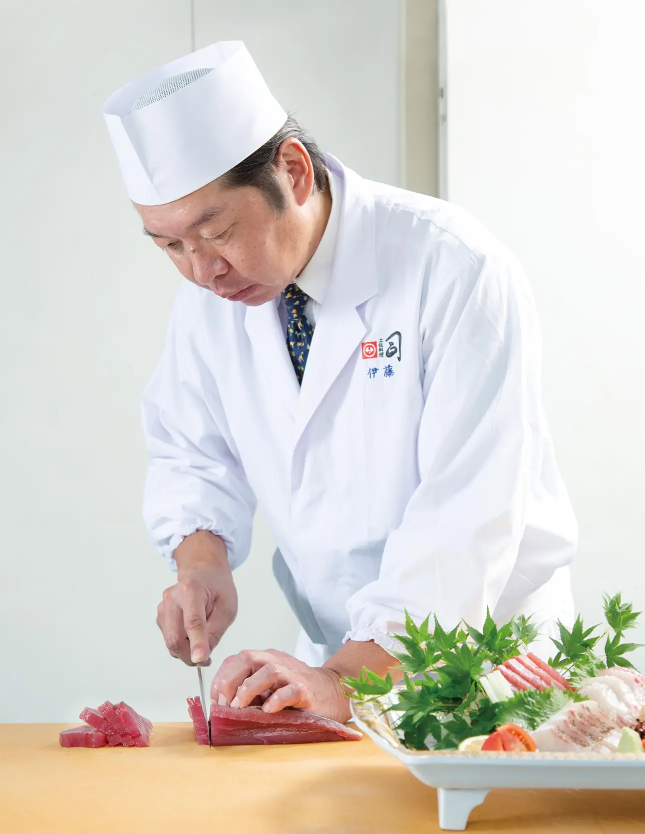 職人の手仕事、料理が作り出される写真